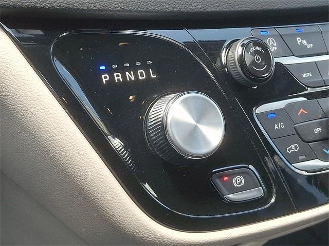 used 2024 Chrysler Pacifica car, priced at $31,770