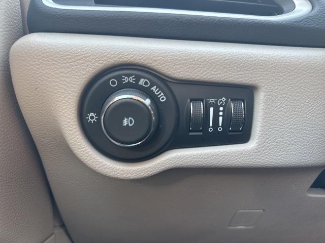 used 2024 Chrysler Pacifica car, priced at $32,980