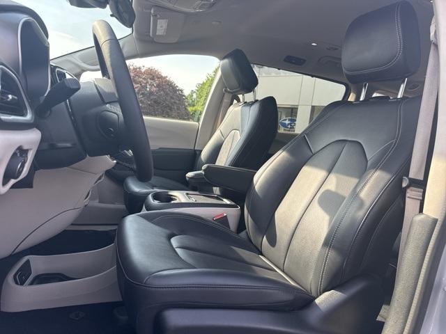 used 2024 Chrysler Pacifica car, priced at $32,980
