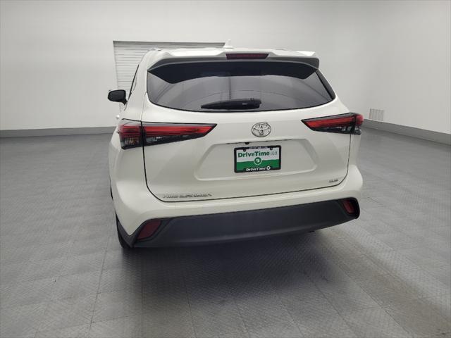 used 2021 Toyota Highlander car, priced at $33,295