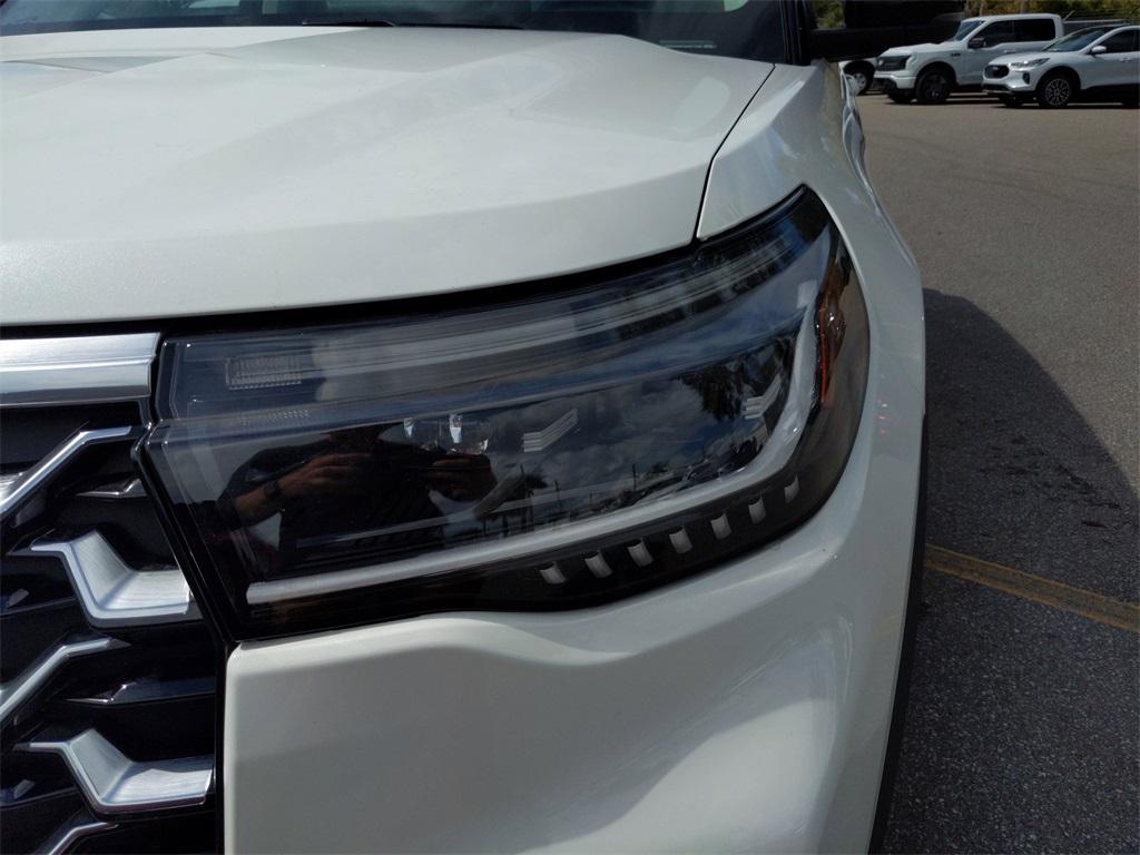 new 2025 Ford Explorer car, priced at $61,995