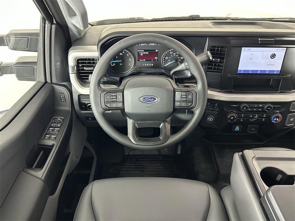 new 2025 Ford F-350 car, priced at $56,560