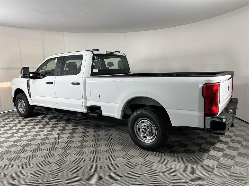 new 2025 Ford F-350 car, priced at $56,560