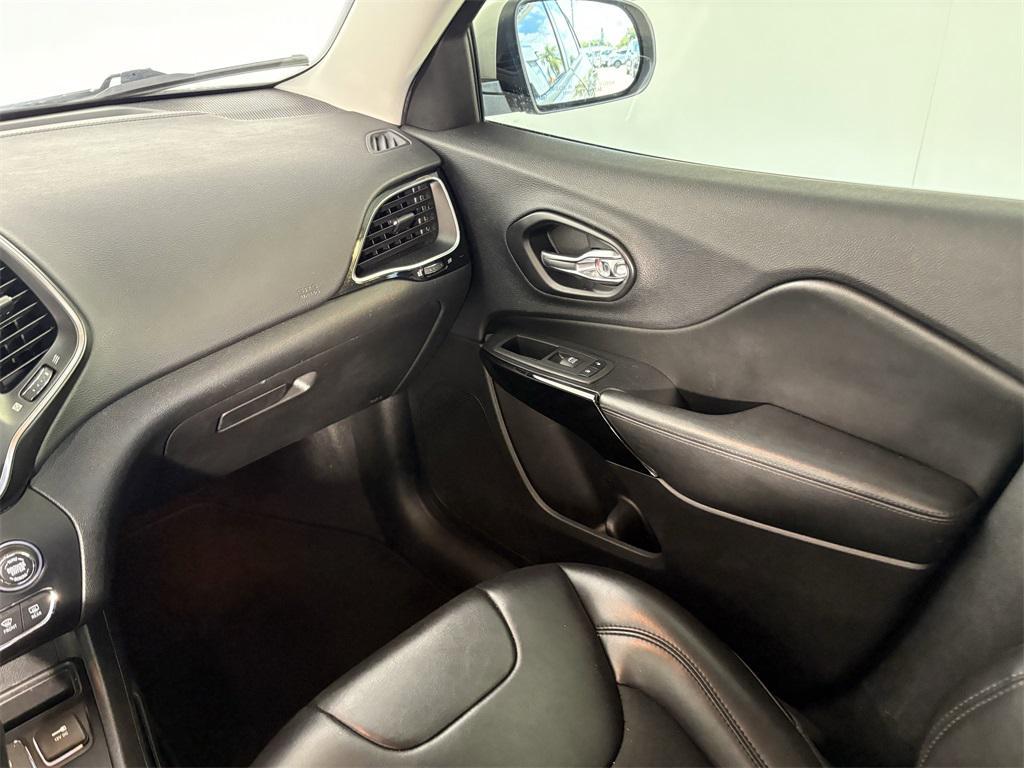 used 2019 Jeep Cherokee car, priced at $15,495