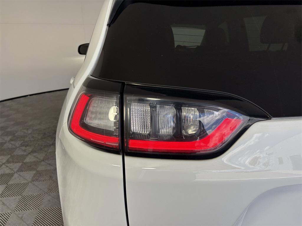 used 2019 Jeep Cherokee car, priced at $15,495