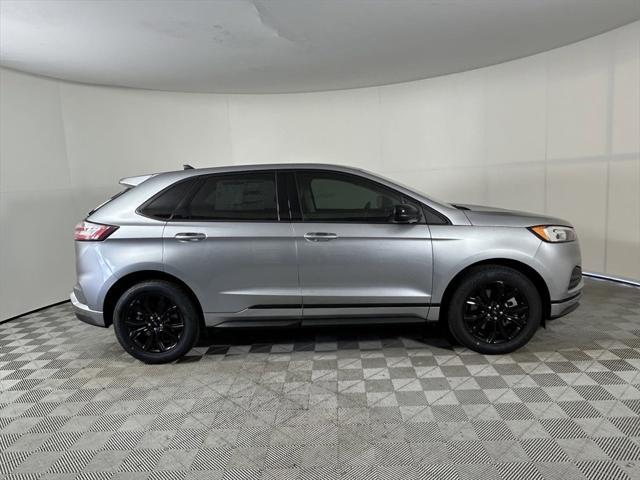 new 2024 Ford Edge car, priced at $33,172