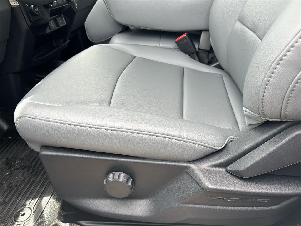 new 2025 Ford F-350 car, priced at $73,155