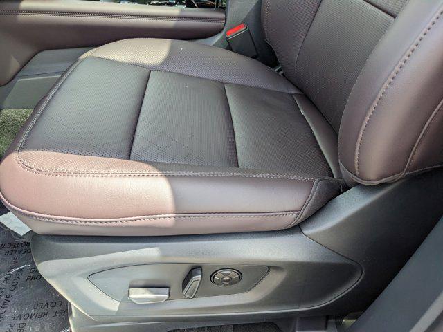new 2025 Ford Explorer car, priced at $49,995