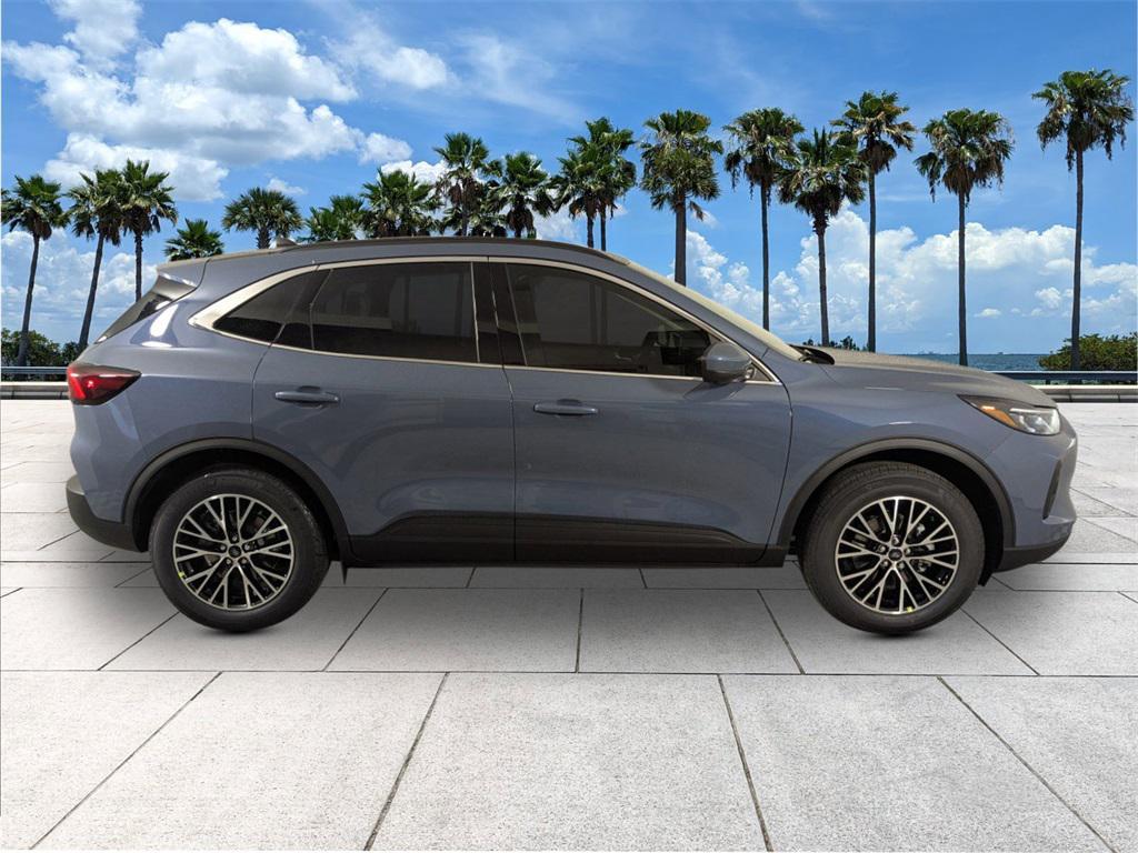 new 2025 Ford Escape PHEV car, priced at $31,000