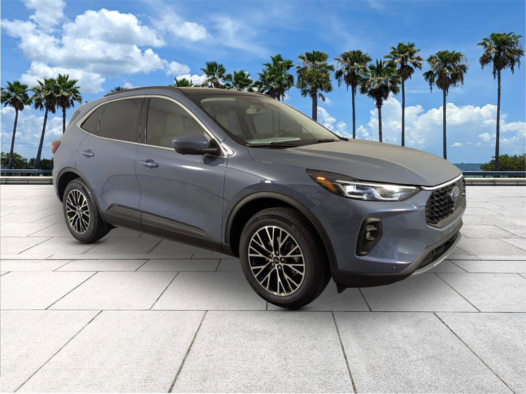 new 2025 Ford Escape PHEV car, priced at $31,000