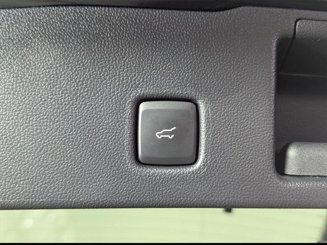 new 2025 Ford Escape car, priced at $29,995