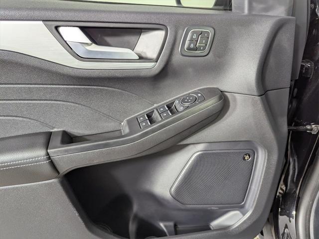 new 2025 Ford Escape car, priced at $29,995