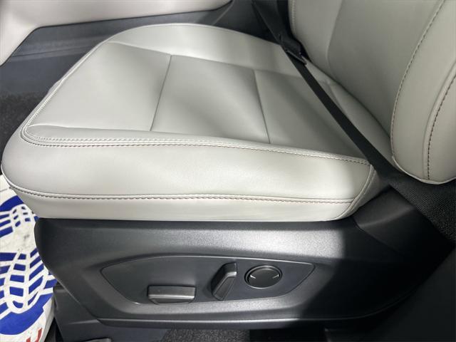 new 2025 Ford Explorer car, priced at $43,553