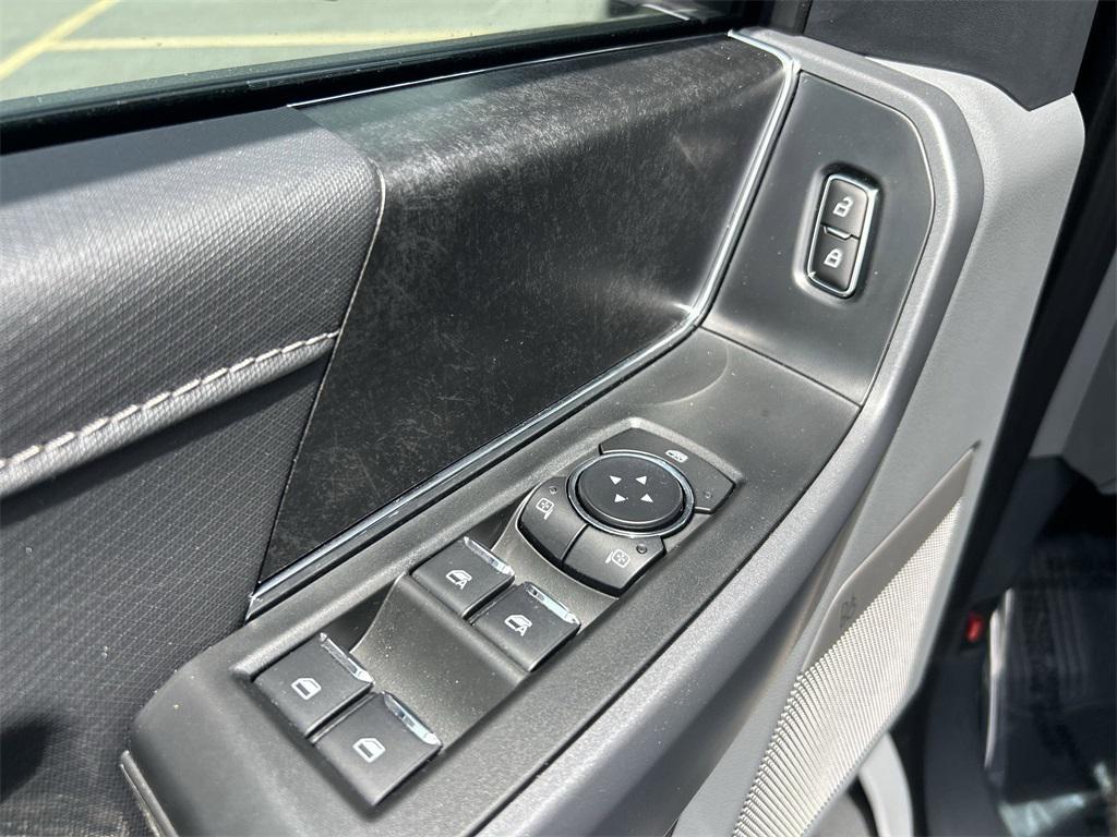 new 2025 Ford F-150 Lightning car, priced at $62,427