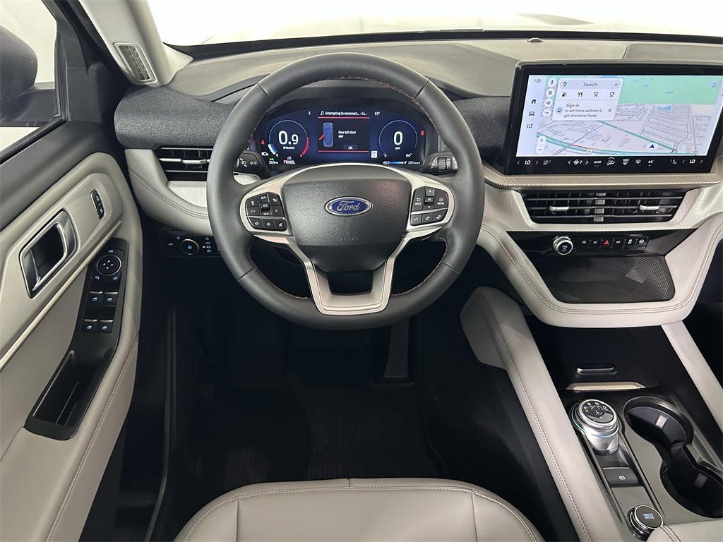 new 2025 Ford Explorer car, priced at $39,999