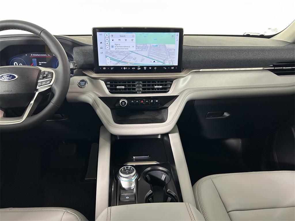 new 2025 Ford Explorer car, priced at $39,999