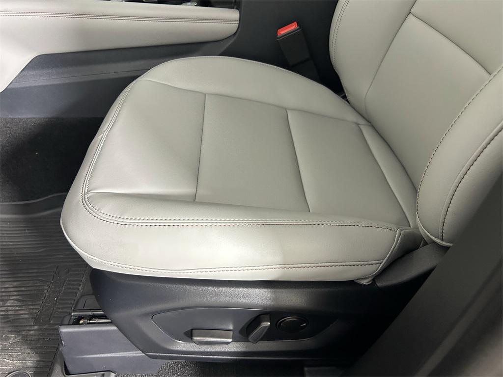 new 2025 Ford Explorer car, priced at $39,999