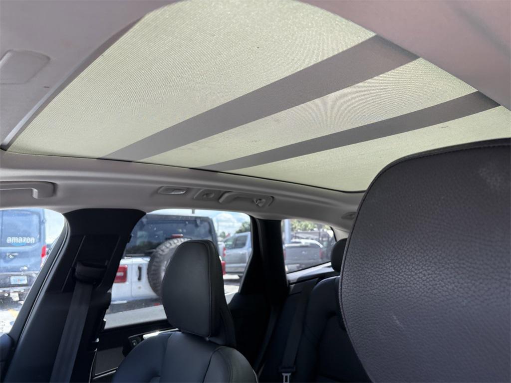 used 2022 Volvo XC60 car, priced at $27,440