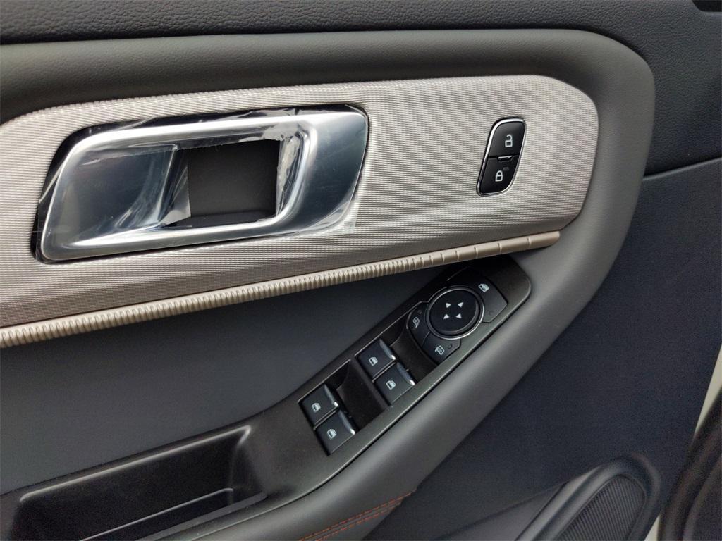 new 2025 Ford Explorer car, priced at $38,995