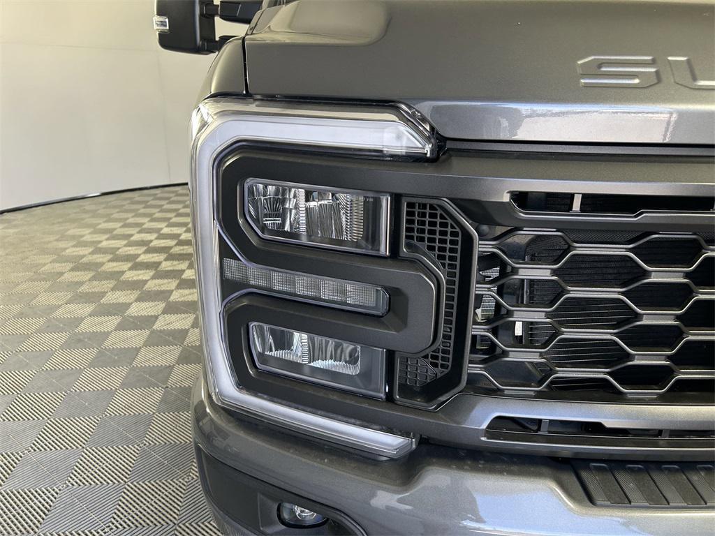 new 2025 Ford F-250 car, priced at $72,530