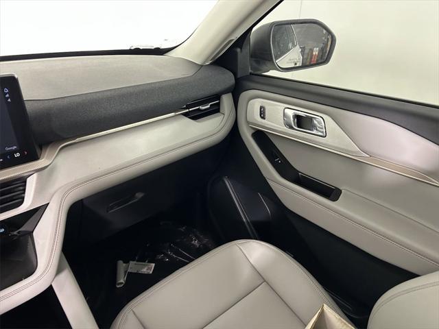 new 2025 Ford Explorer car, priced at $41,501