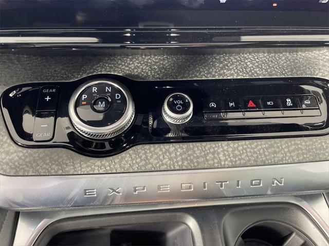 new 2025 Ford Expedition car, priced at $83,025