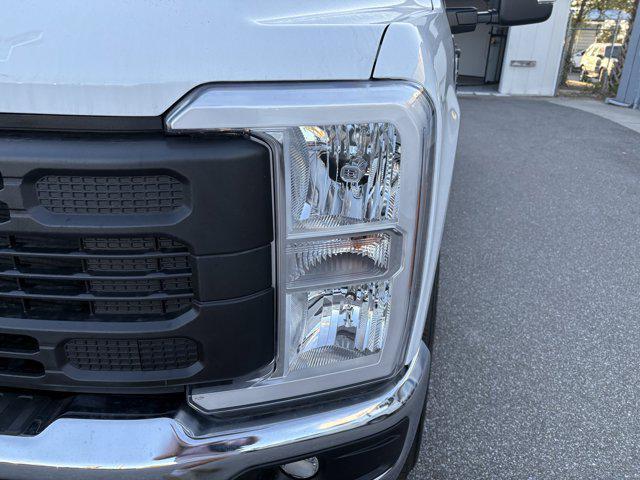 new 2025 Ford F-250 car, priced at $59,995