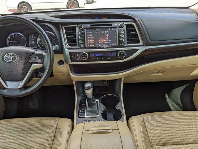 used 2016 Toyota Highlander car, priced at $18,164