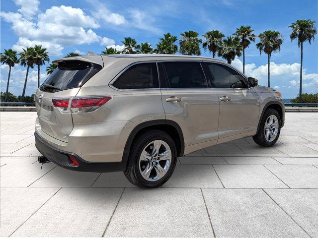 used 2016 Toyota Highlander car, priced at $18,164