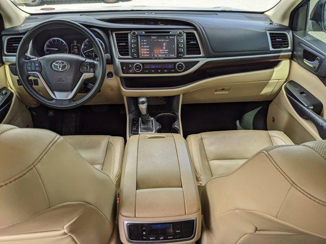 used 2016 Toyota Highlander car, priced at $18,164