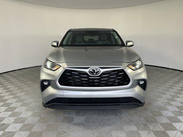 used 2023 Toyota Highlander car, priced at $32,510