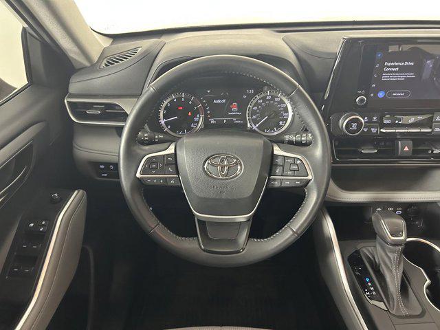 used 2023 Toyota Highlander car, priced at $32,510