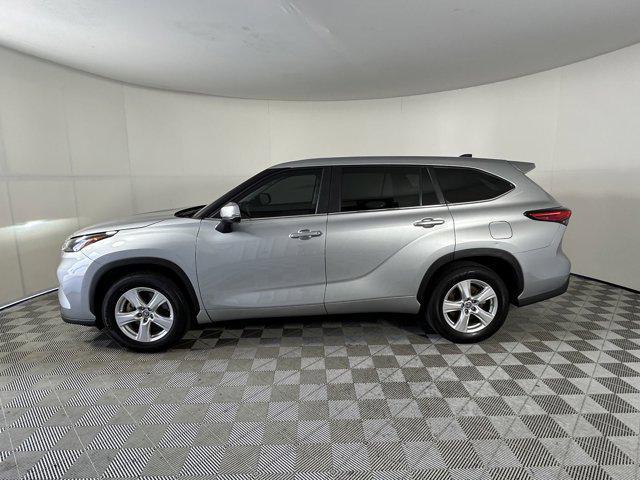 used 2023 Toyota Highlander car, priced at $32,510