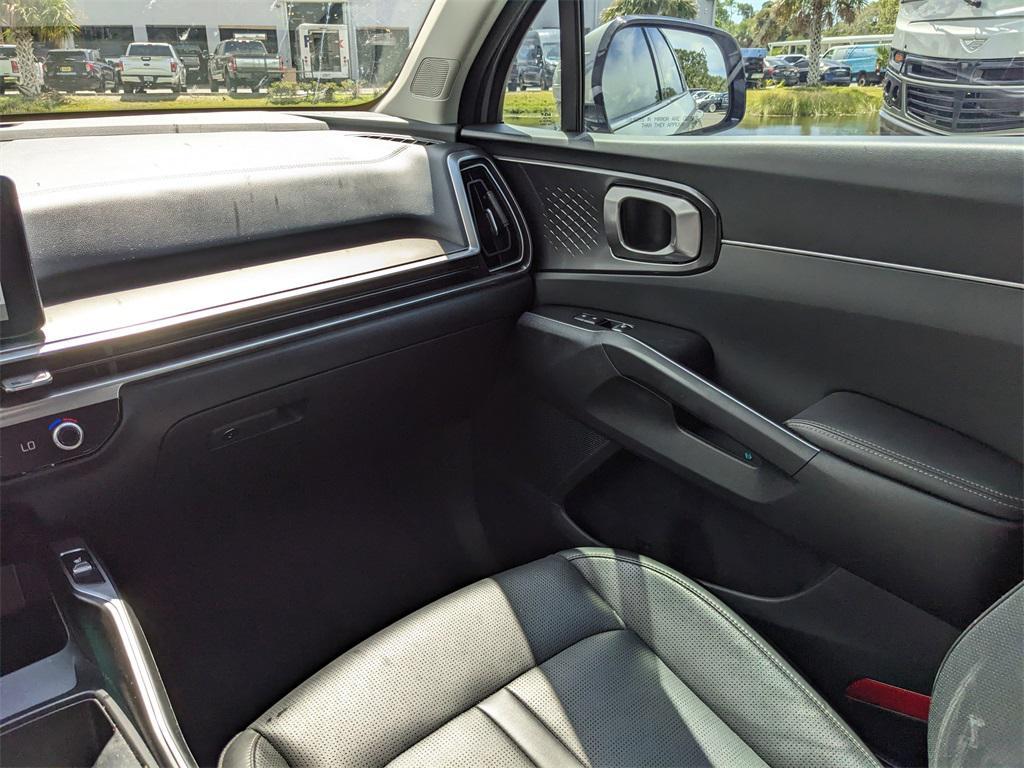 used 2025 Kia Sorento car, priced at $28,581