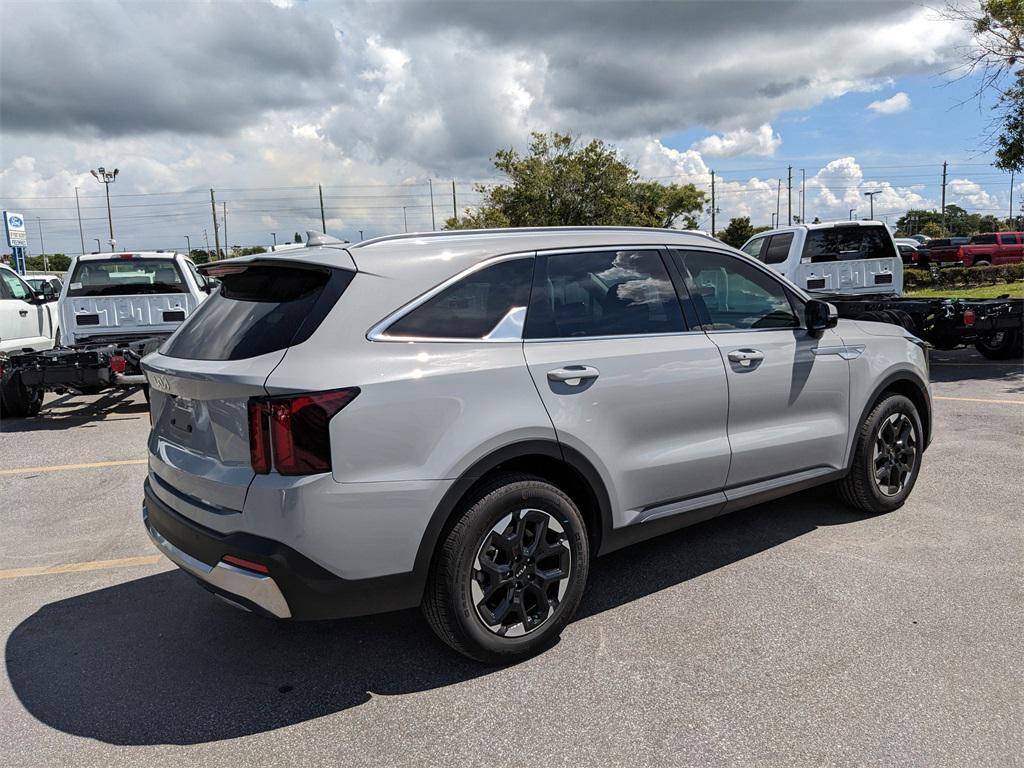 used 2025 Kia Sorento car, priced at $28,581