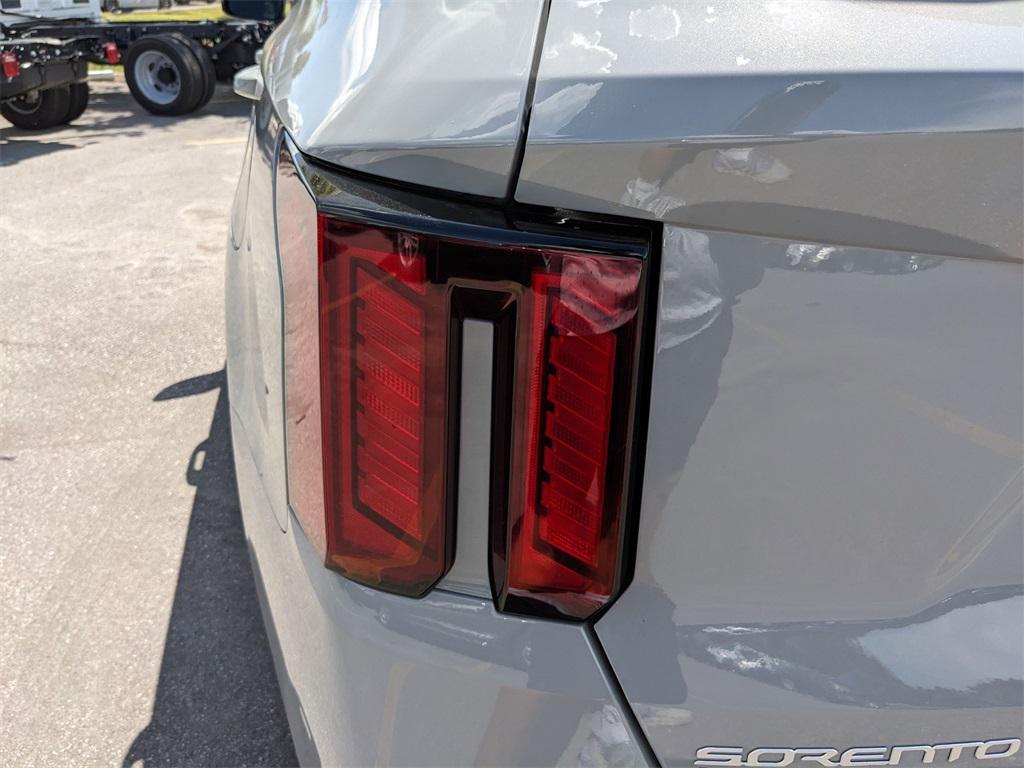 used 2025 Kia Sorento car, priced at $28,581