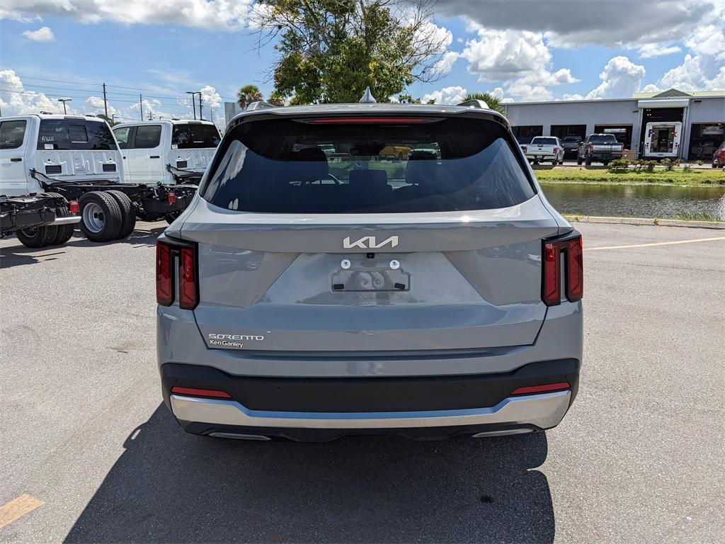used 2025 Kia Sorento car, priced at $28,581
