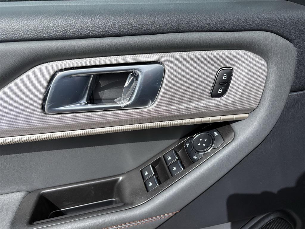 new 2025 Ford Explorer car, priced at $37,995