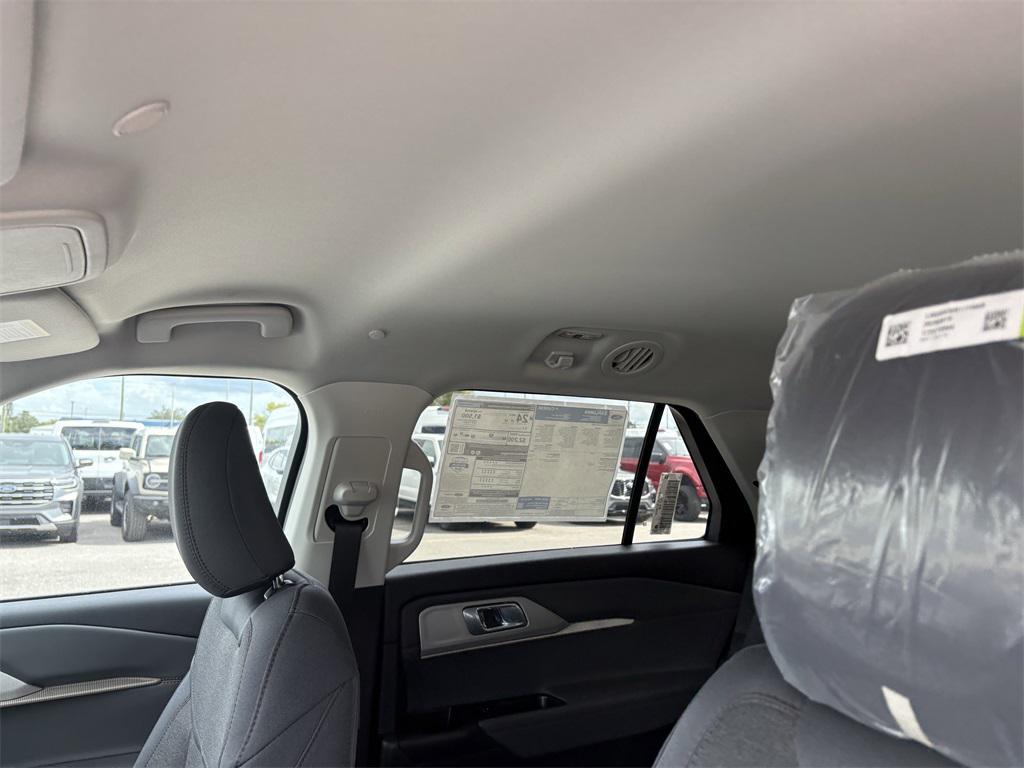 new 2025 Ford Explorer car, priced at $37,995