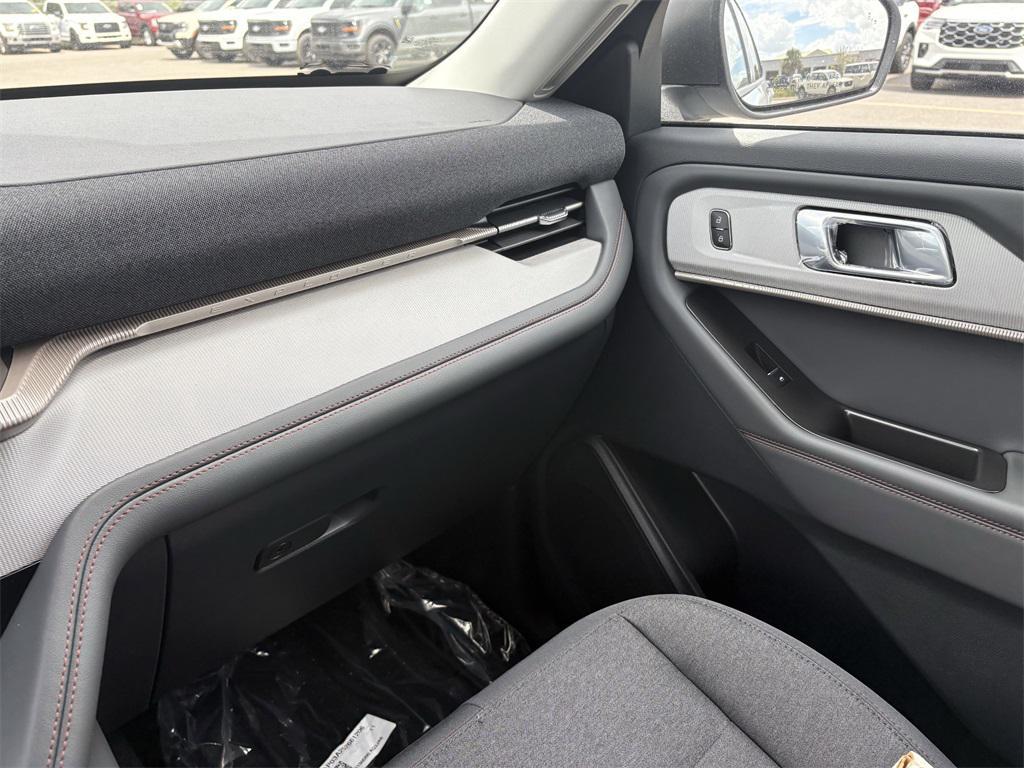 new 2025 Ford Explorer car, priced at $37,995
