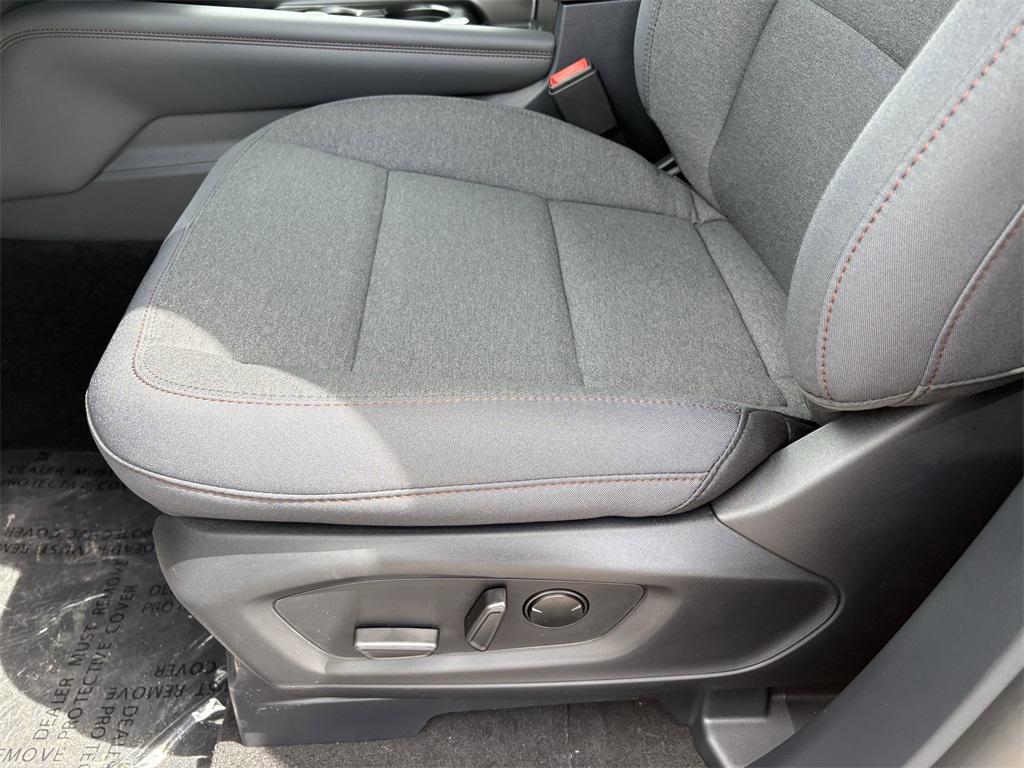 new 2025 Ford Explorer car, priced at $37,995