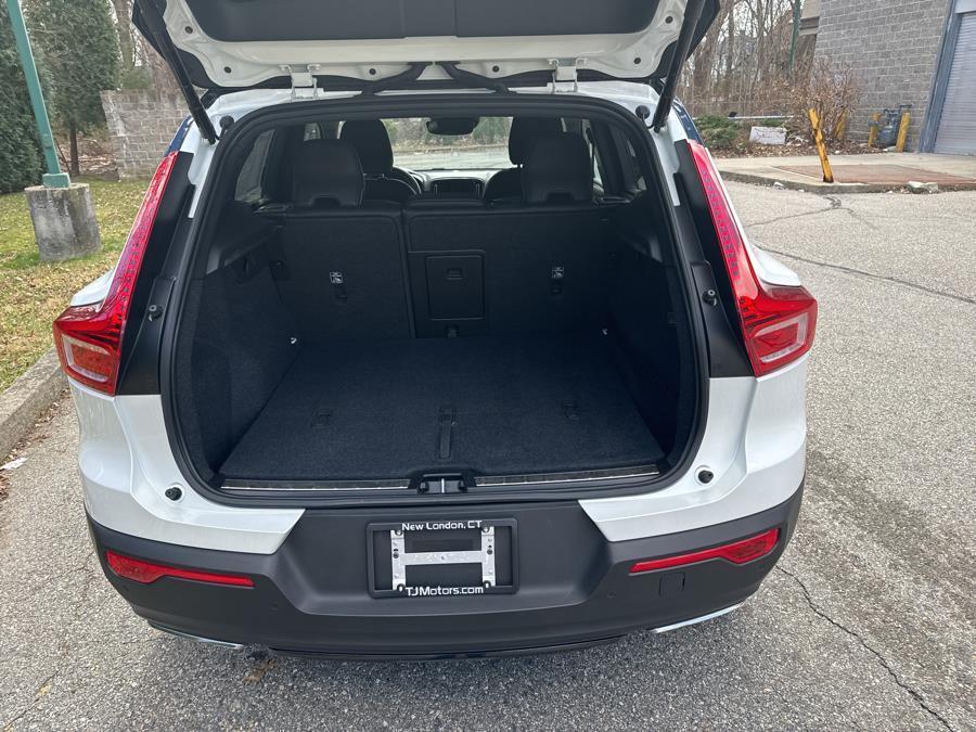 used 2020 Volvo XC40 car, priced at $28,995
