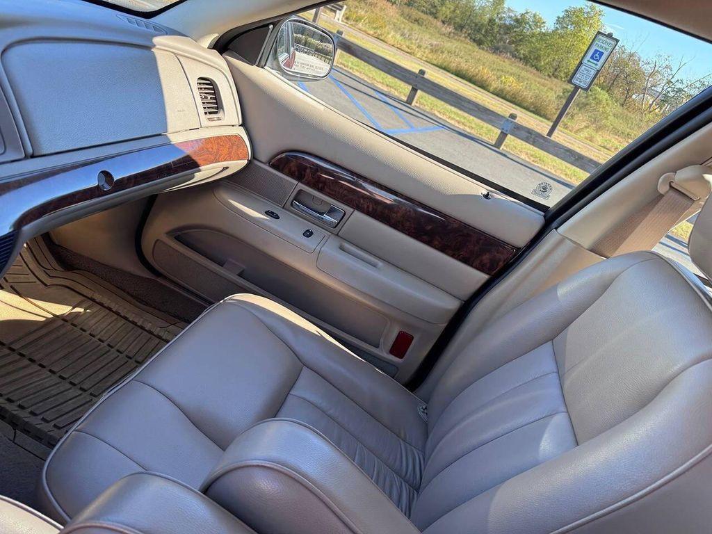 used 2005 Mercury Grand Marquis car, priced at $9,998