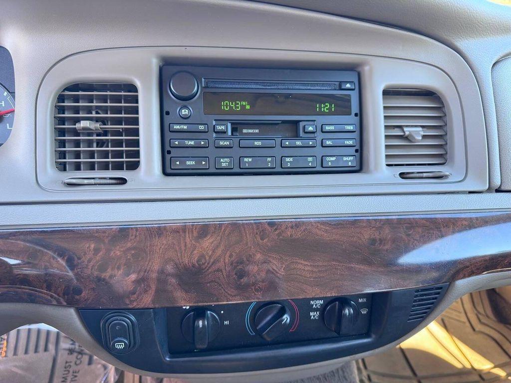 used 2005 Mercury Grand Marquis car, priced at $9,998