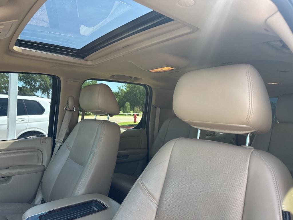 used 2012 Cadillac Escalade ESV car, priced at $13,800