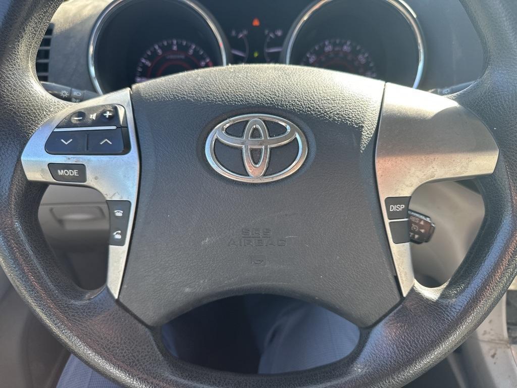 used 2013 Toyota Highlander car, priced at $12,300