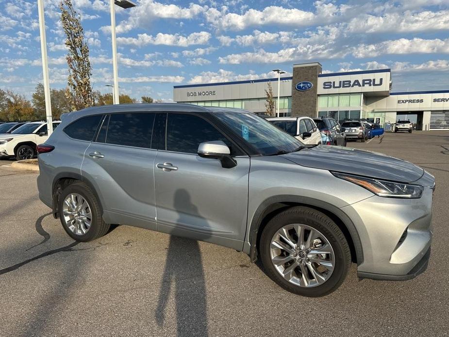 used 2021 Toyota Highlander car, priced at $37,000