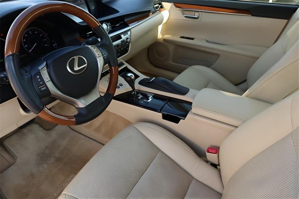 used 2013 Lexus ES 300h car, priced at $14,411