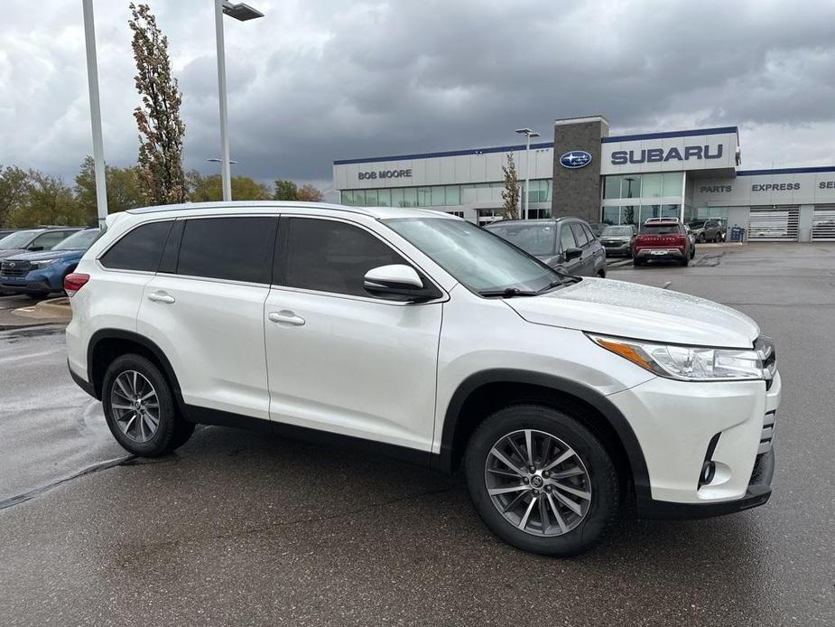 used 2019 Toyota Highlander car, priced at $23,222