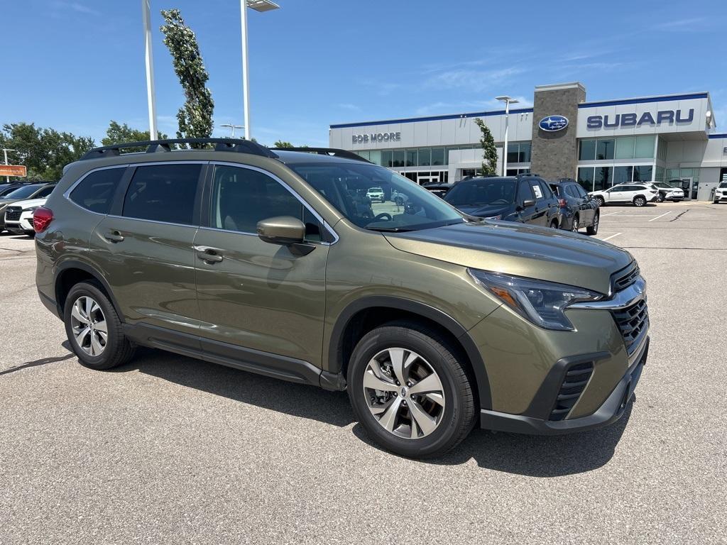 used 2025 Subaru Ascent car, priced at $37,900